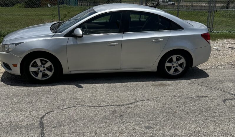 
								CHEVROLTE CRUZE full									