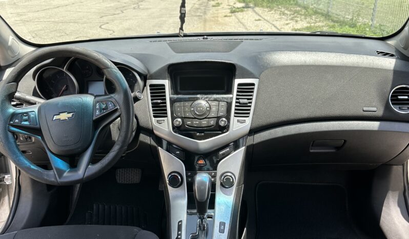 
								CHEVROLTE CRUZE full									